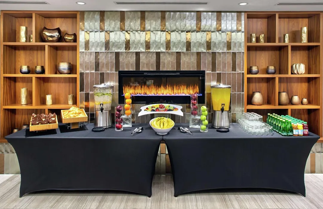 Doubletree By Hilton Toronto Airport, On-1